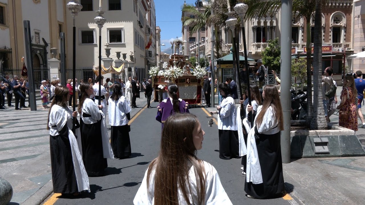 La hermandad de los Remedios celebra su 'Corpus Chico'