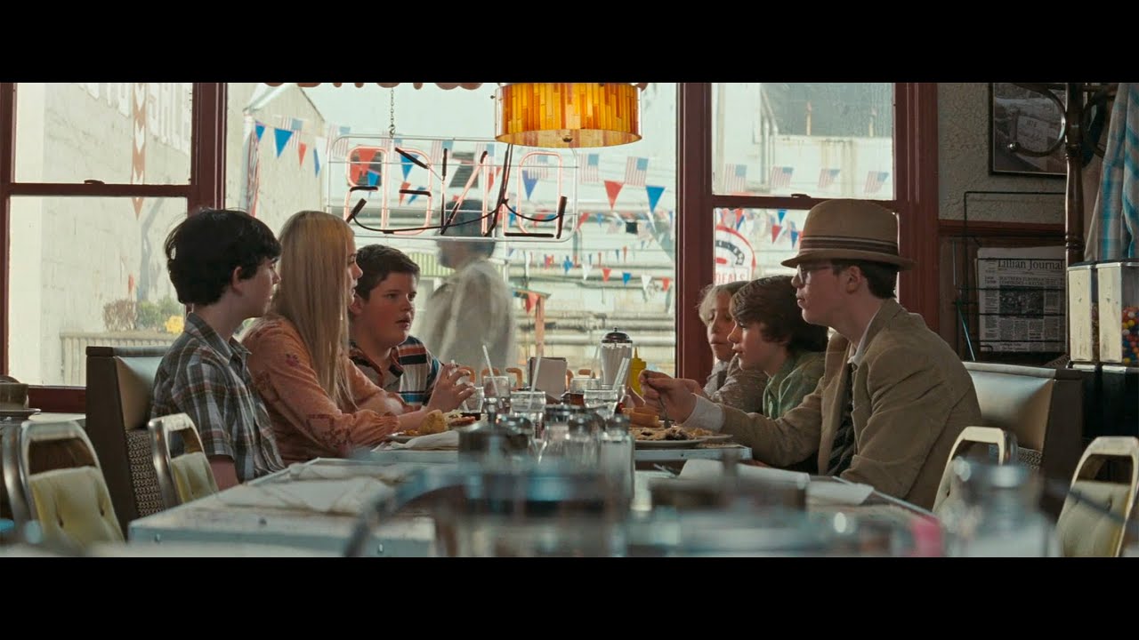 Super 8 (2011) - Kids In Diner Cafe Eat Fries Coffee scene