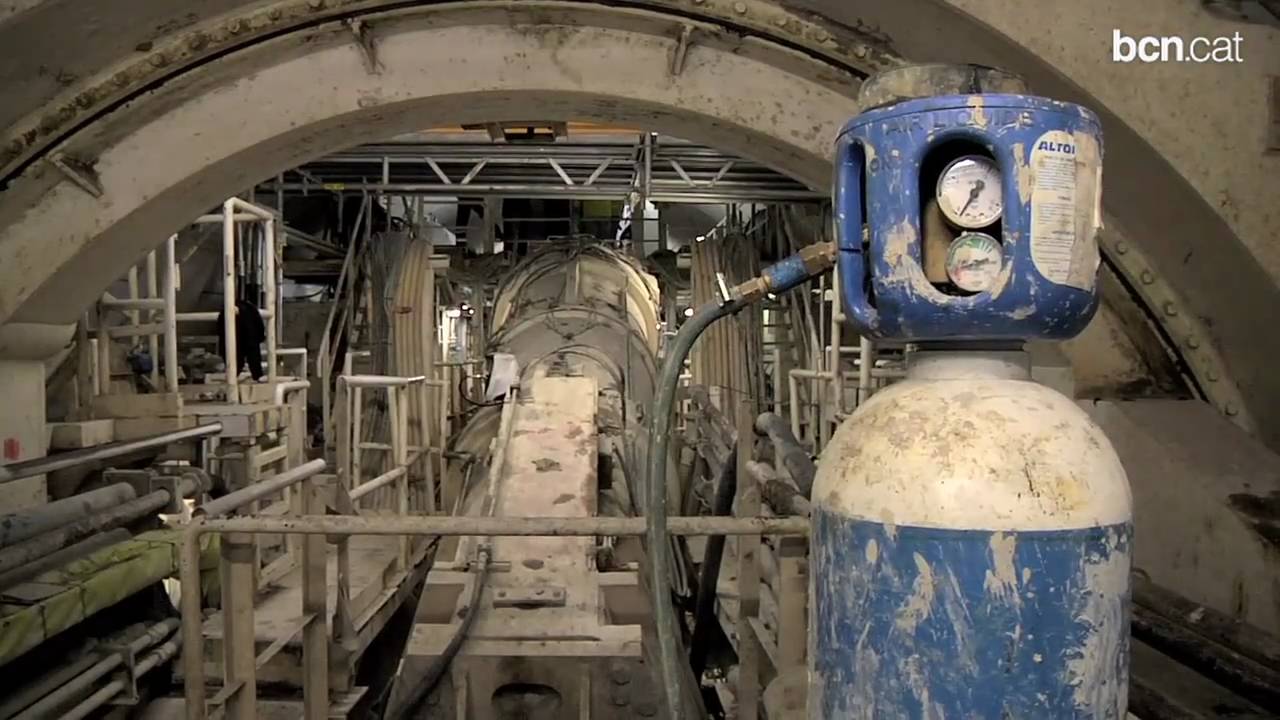 A les entranyes del túnel