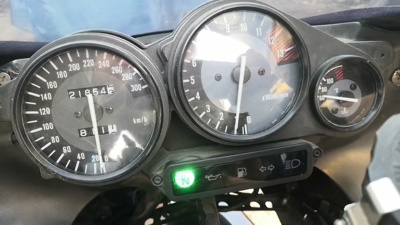 Yamaha yzf1000r thunderace