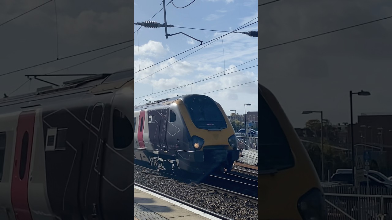 ‘221121’ Class 221 Super Voyager ‘CrossCountry’ - Edinburgh ( 05/10/25 ) 