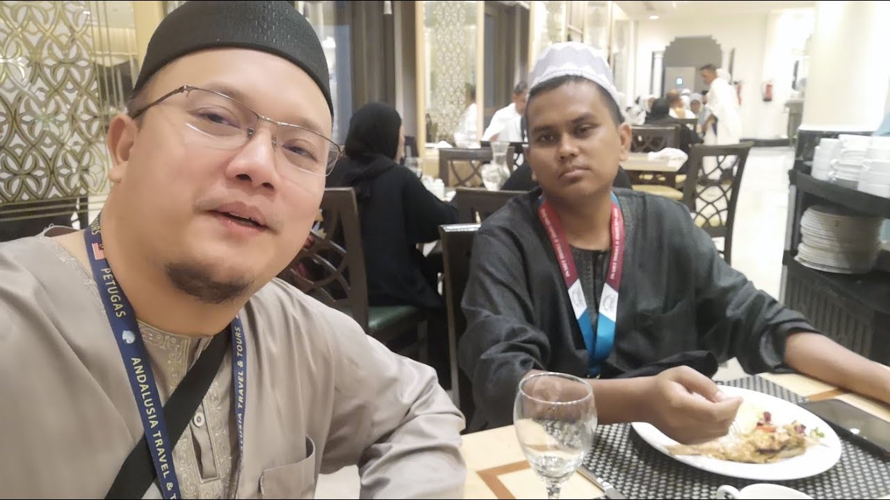 RESTORAN AN-NOOR MAKKAH TOWERS - DINNER IS SERVE