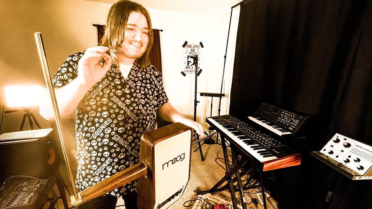 Theremin Performer Plays Hallelujah on Theremin (Cover)