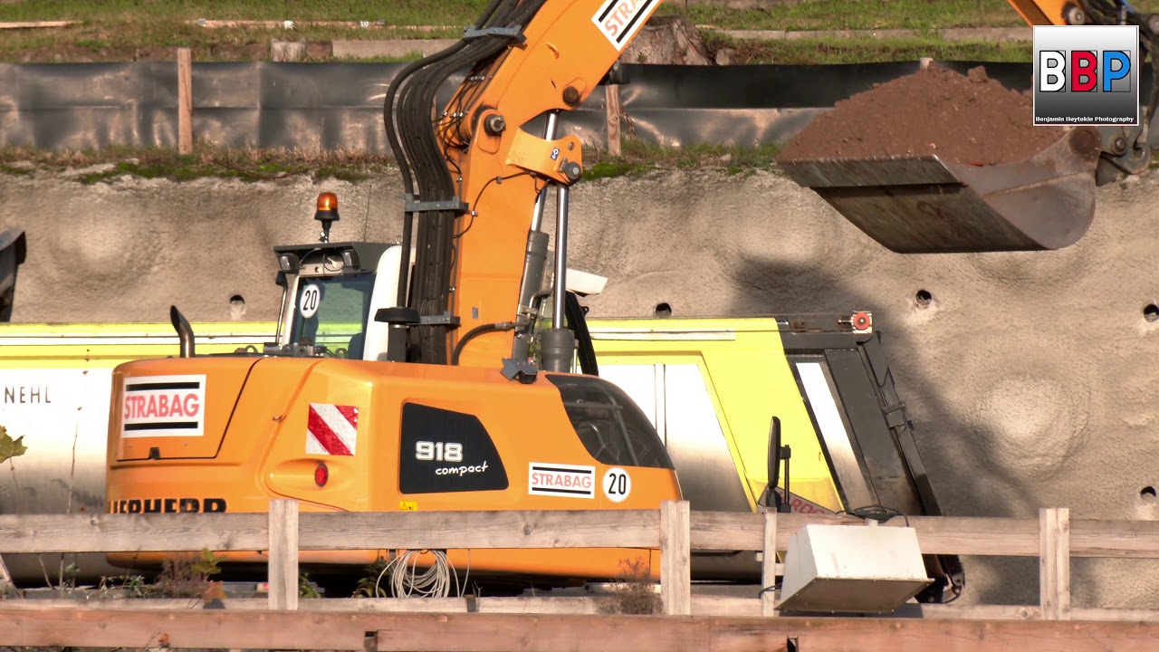 LIEBHERR A 918 compact Mobil Bagger / Excavator, Stuttgart 21, 17.12.2019.