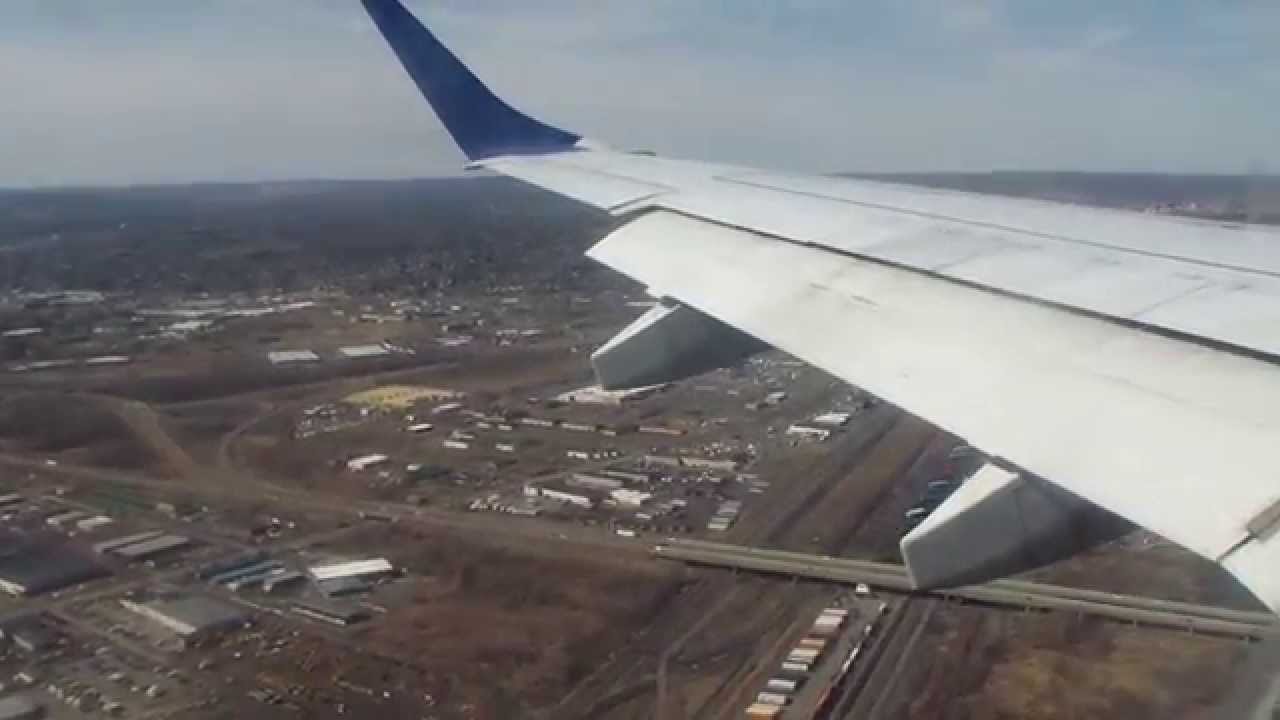 JetBlue E190 N273JB Landing & Taxi to the gate in Syracuse (HD)