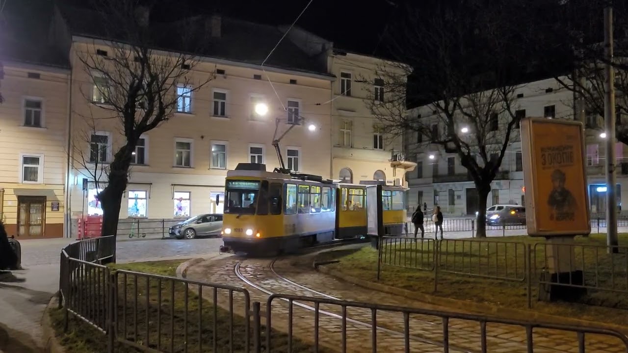 Львів, Соборна площа. Березень 2026р. Відео без обробки.