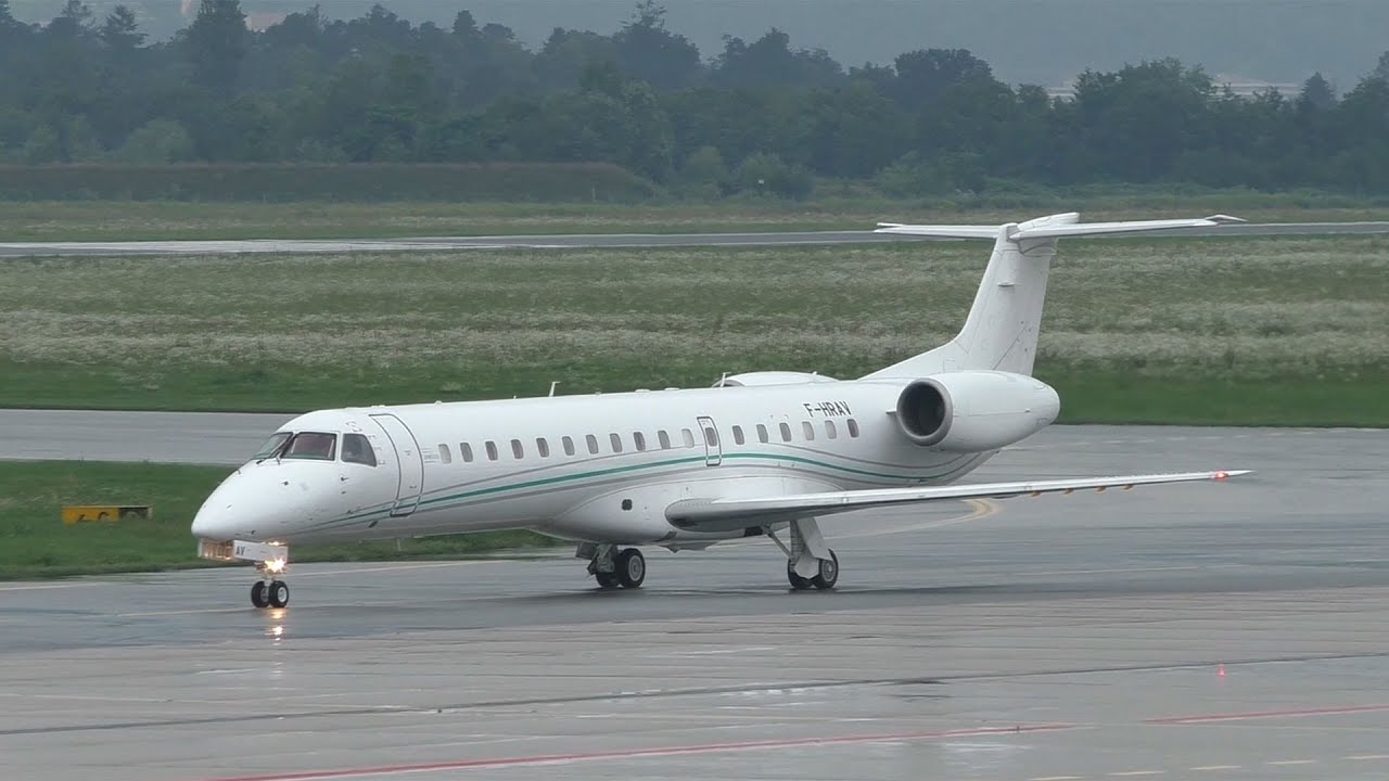 Amelia Embraer 145 landing at Graz Airport | F-HRAV