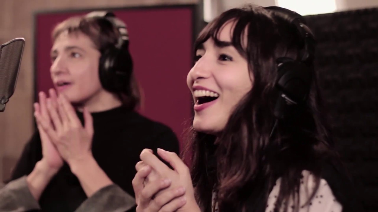 Maca Mona Mu ◆ Vengo Girando (Feat. Hilda Lizarazu)