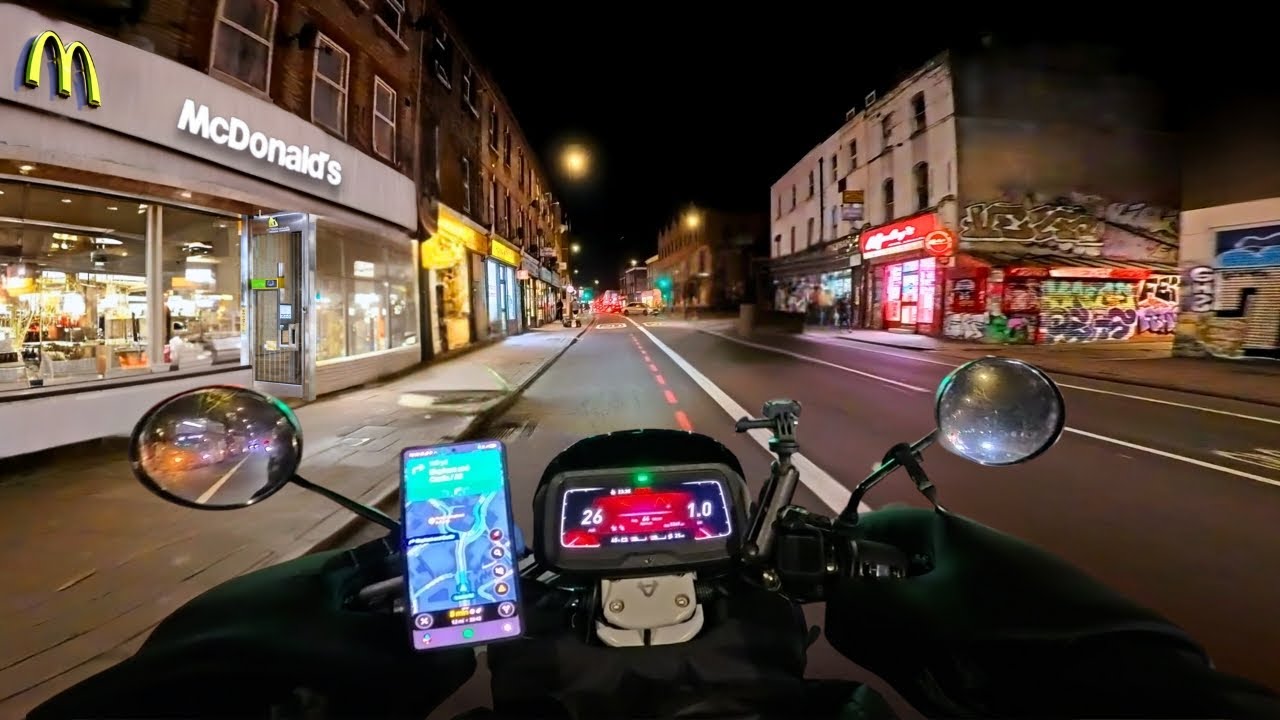 Monday Night Delivering UberEats, Deliveroo & Just Eat - NOT GOING HOME UNTIL I HIT MY £100 TARGET!