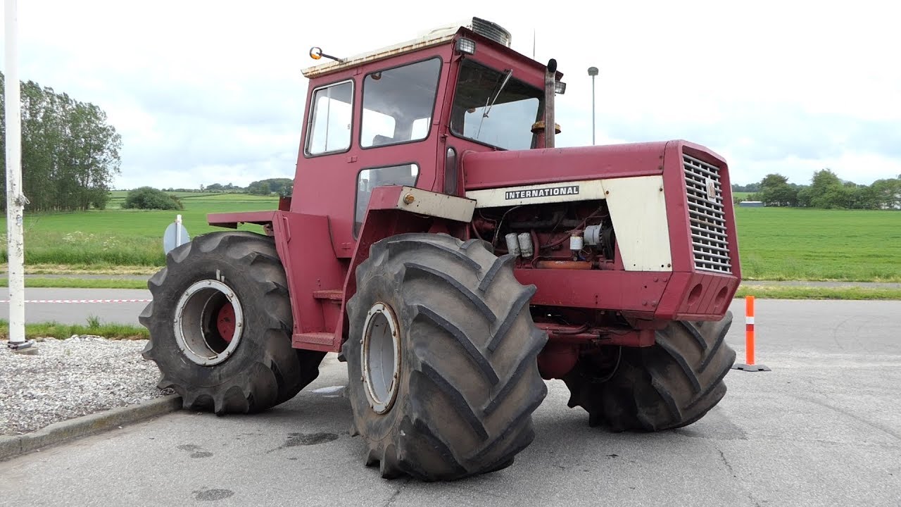 International IH 4166 walkaroung at Haubro Tractor Exhibition 2019 | Danish Agriculture