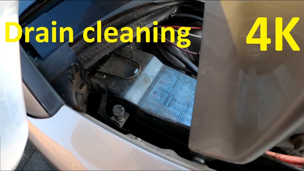 Cleaning the Windscreen Drains on my W201 and W204