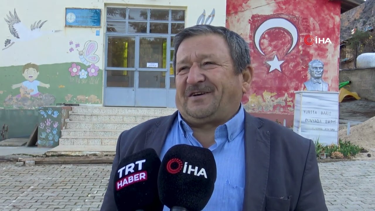 O köyde güneş ancak saat 12.30'da görülebiliyor!
