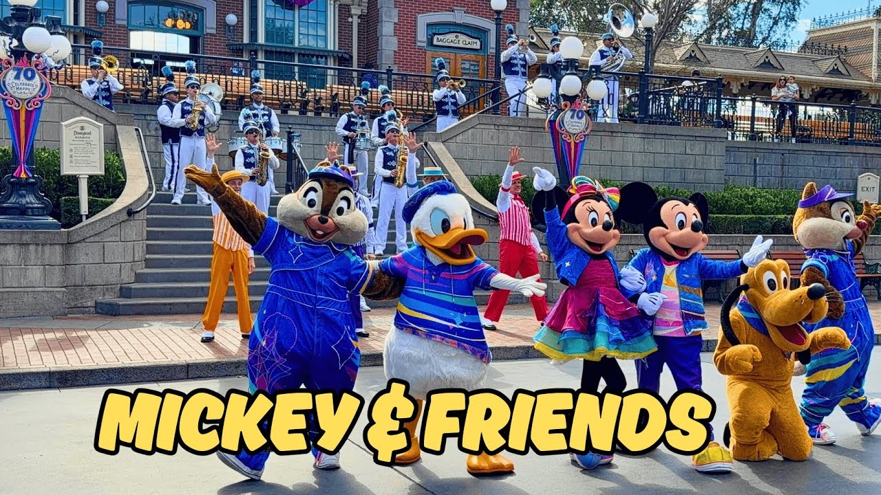 Mickey & Friends Dance to “Celebrate Happy” 🎶 Disneyland Band & Dapper Dans on Main Street U.S.A.
