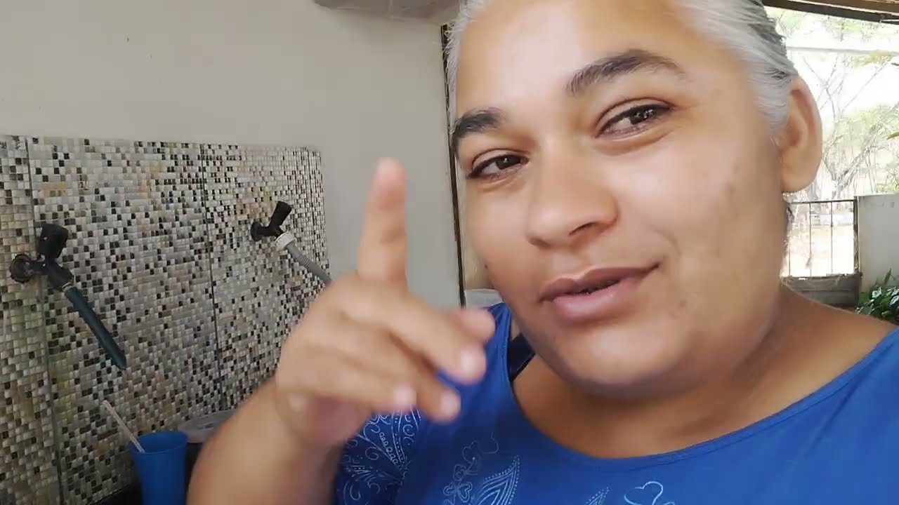 Lavando louça e lavando o banheiro 😃