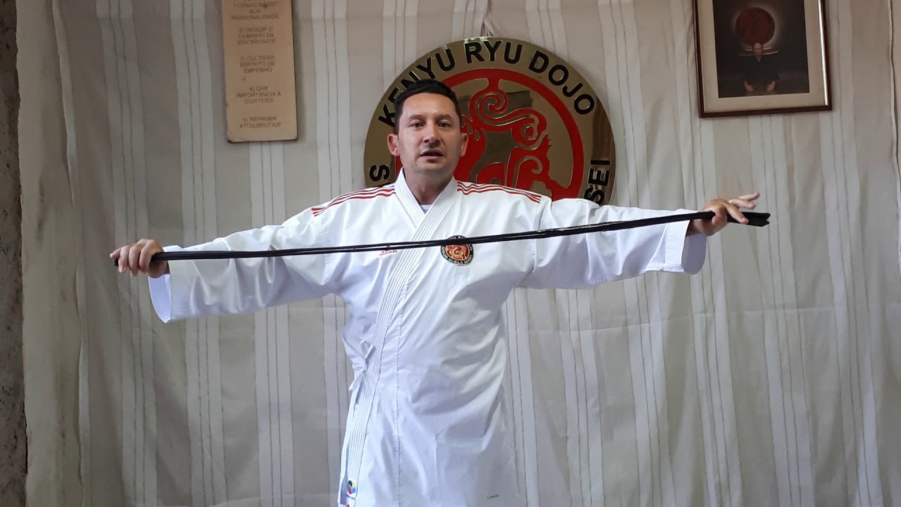 KENYU RYU DOJO - 1° Modo Básico de amarrar Karate-Gi (kimono) e a Obi (Faixa)