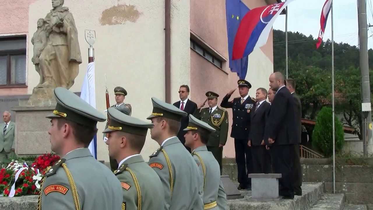 Hymna SR na pochode Skýcov   Zlatno 2013