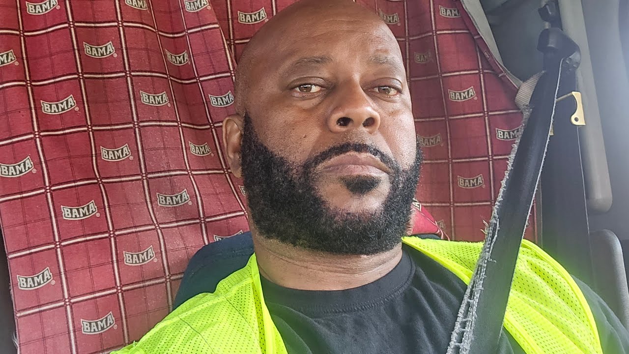 Я не хочу вам этого рассказывать, но я должен.