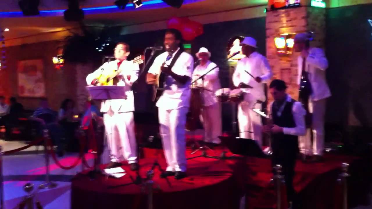 Ein Concierge empfiehlt Cancun Berlin Mitte Restaurant Mexican Food Empfehlung
