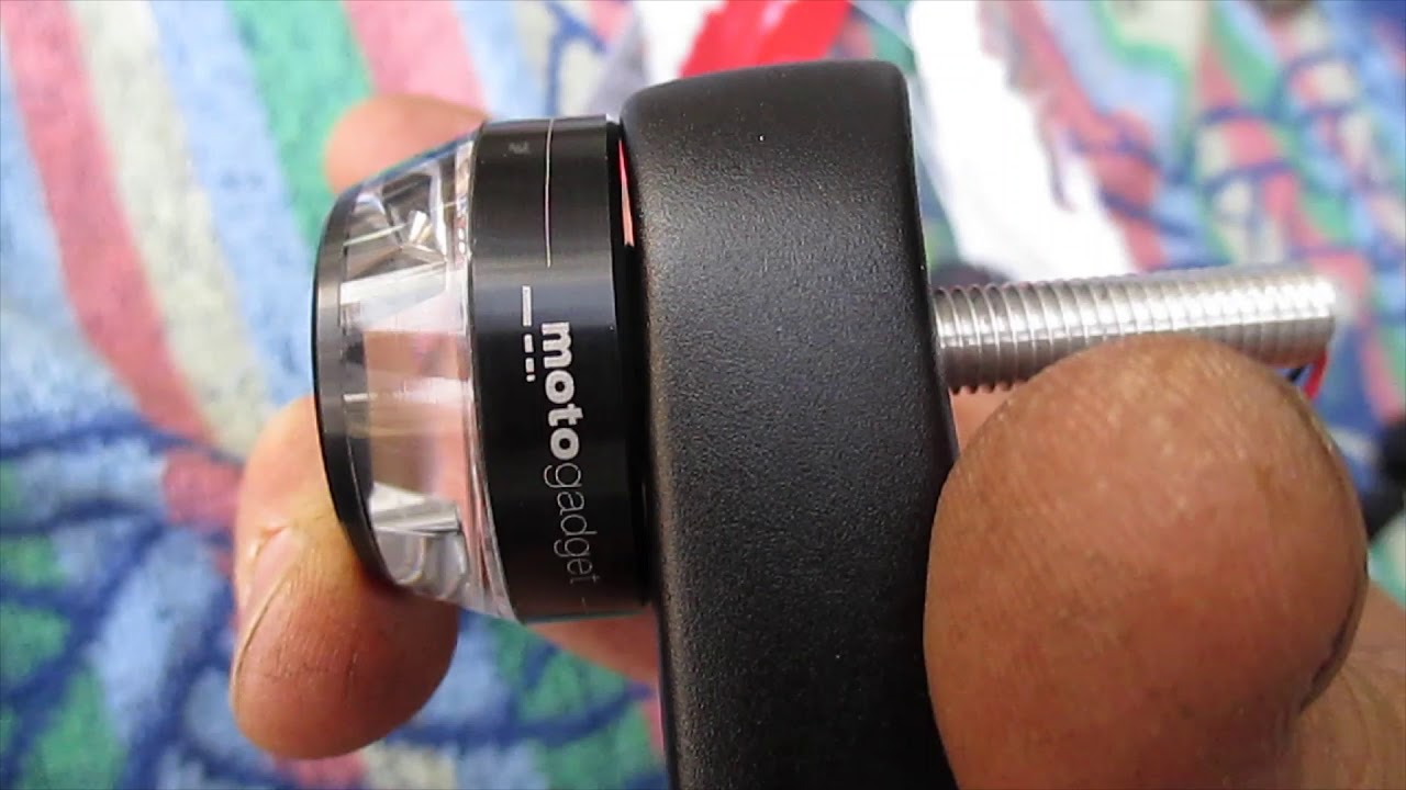 Installing Motogadget M.blaze Disc LED turn signals on the Indian Scout Bobber