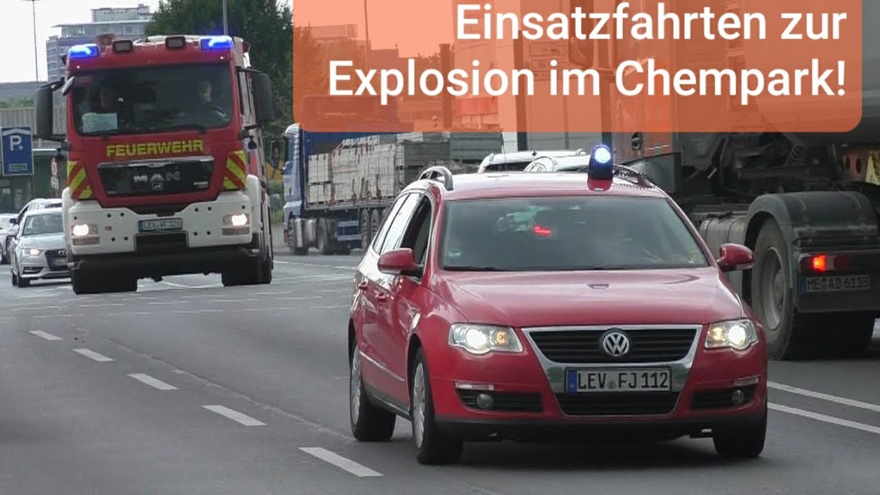 (Explosion im CHEMPARK) Einsatzfahrten Werk-/Feuerwehr, Polizei und Rettungsdienst
