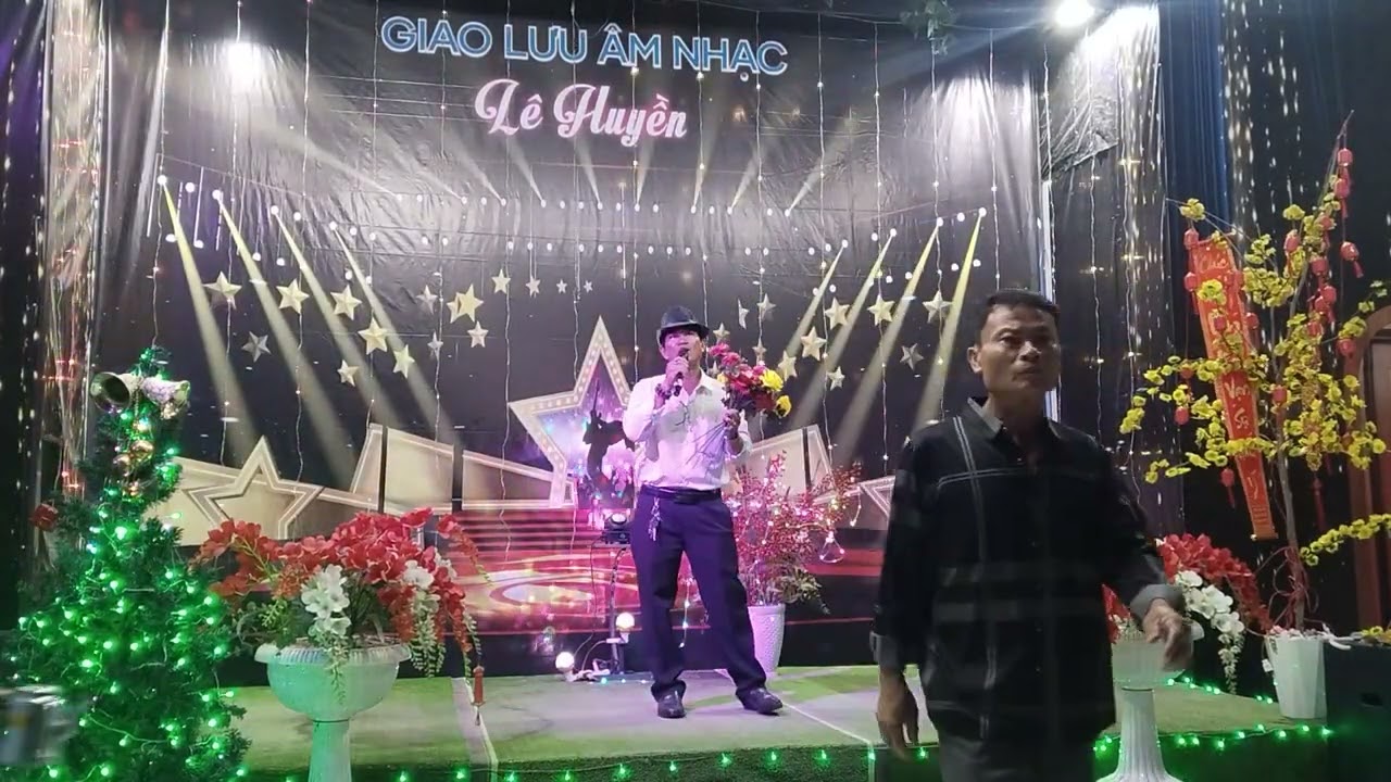 CK: TRỘM NHÌN NHAU __TB::ANH PHẮNG 