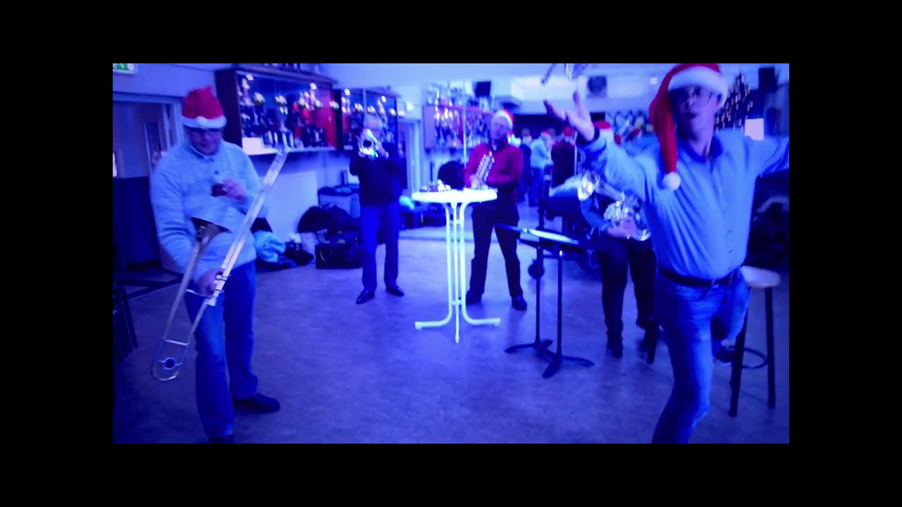 Beatrix Brass mannequin-challenge-nieuwjaarsgroet