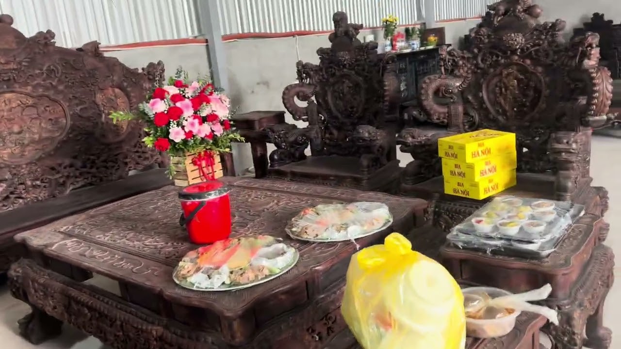 Khai xuân có anh khách Đài Loan mở hàng 