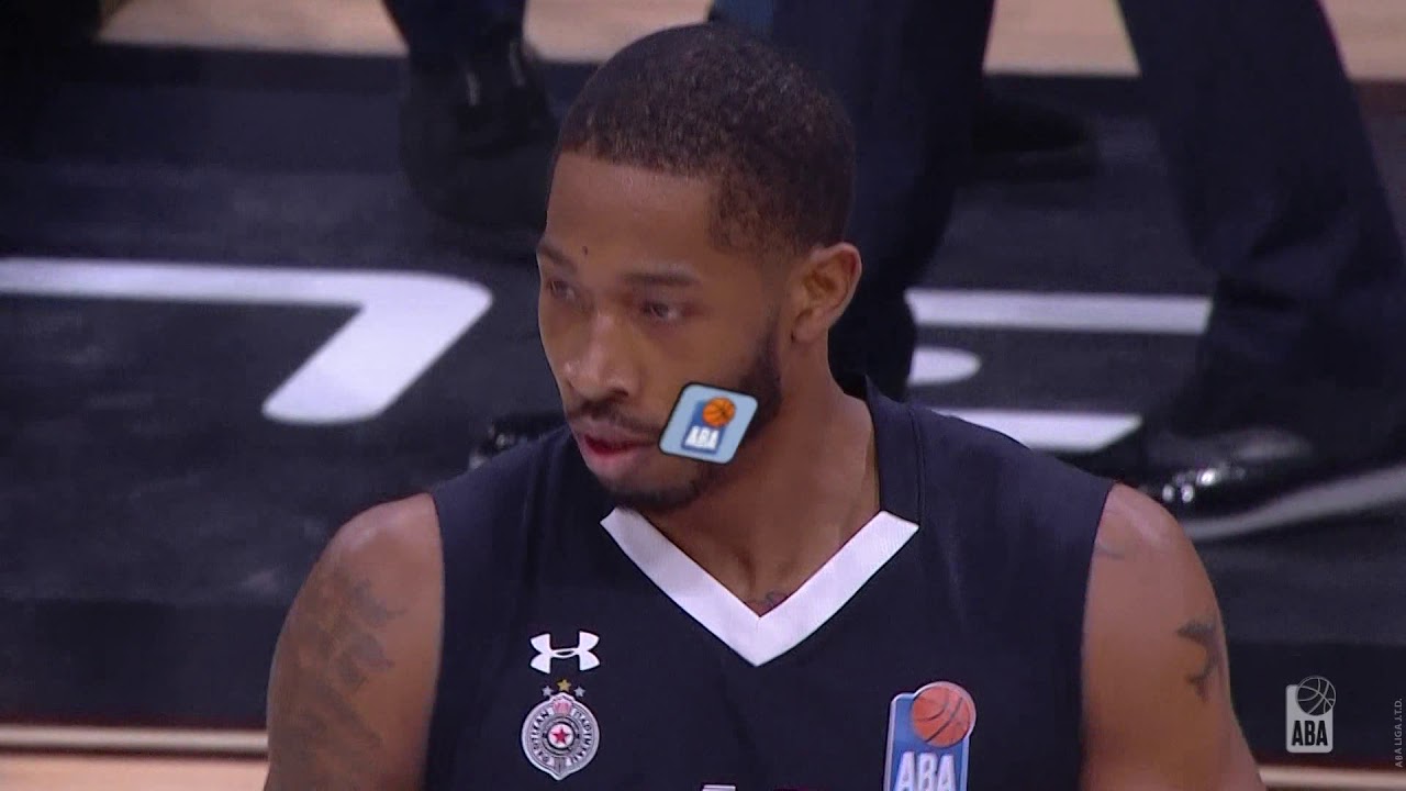 William Mosley makes the crowd go wild (Partizan NIS - Crvena zvezda mts, 17.11.2019)