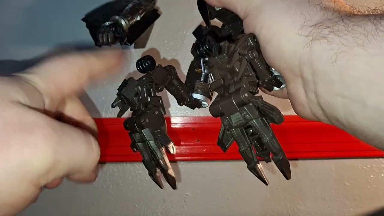 Transformers Rotf Leader Optimus and Jetfire Combination Review 13+
