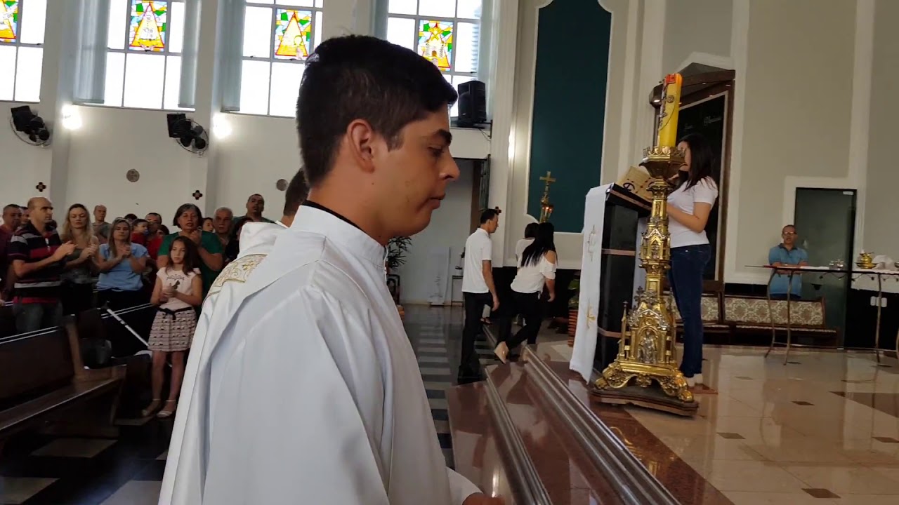 Hoje a festa é diferente - Missa da 1ª Eucaristia - 25 nov 2017