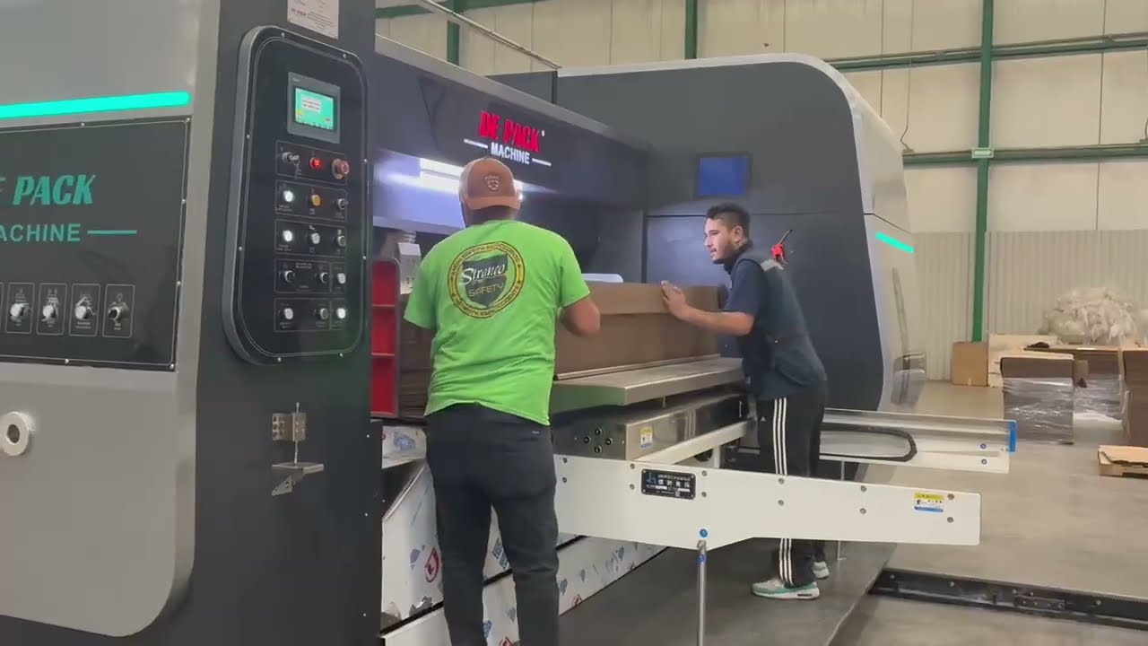 Full Vacuum Transfer 2 Color Printer Slotter Die Cutter (1600x2800) - Running Test