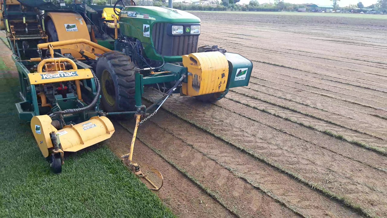 Raccolta con kesmac 2200 john deere