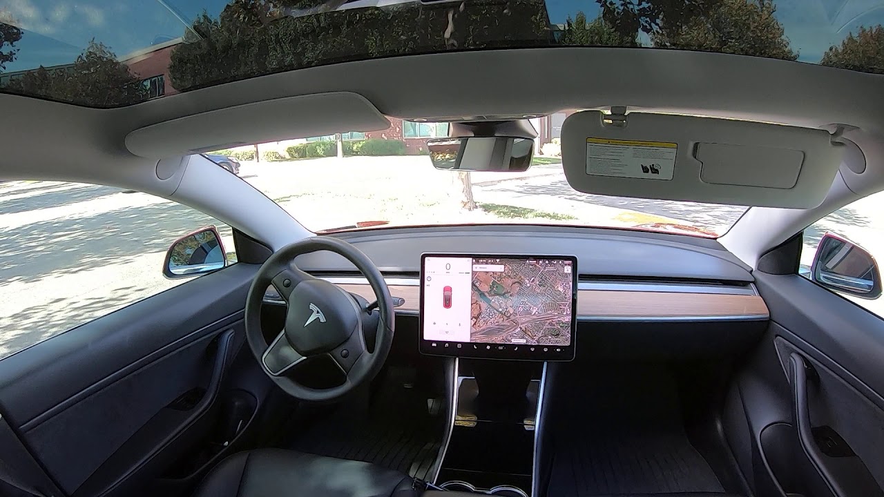 Tesla Model 3 Smart Summon