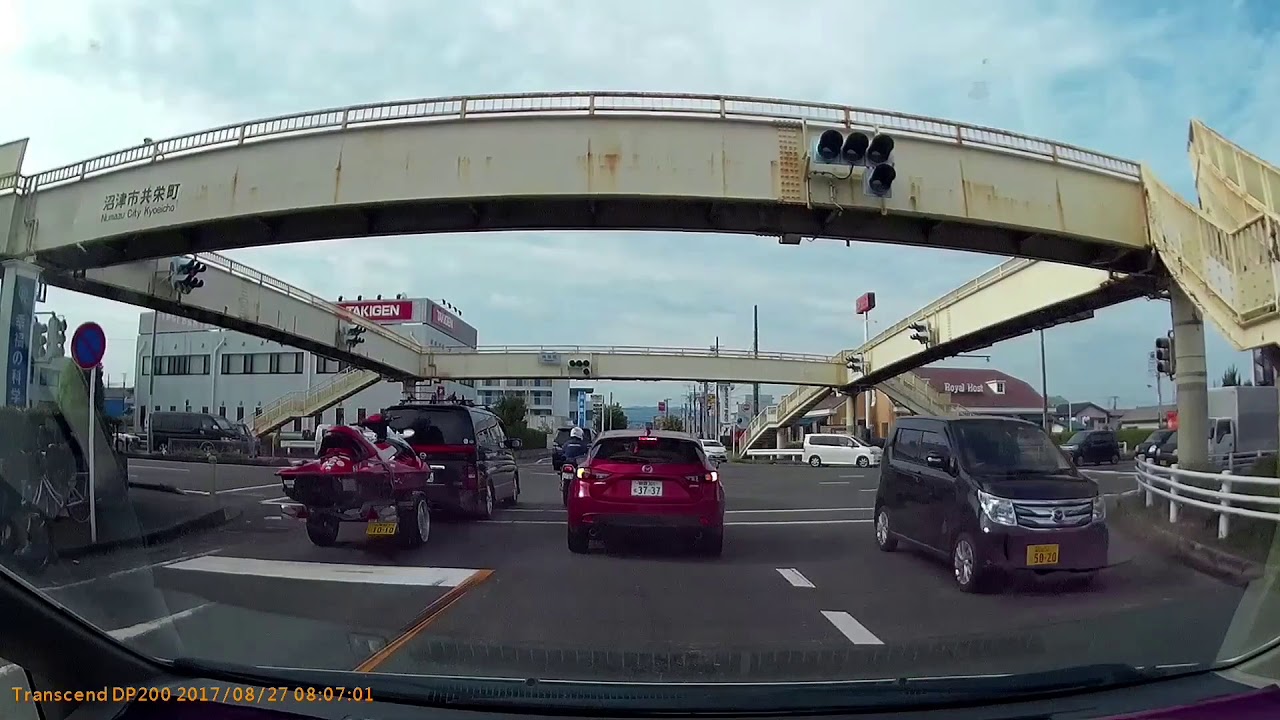 ドライブ　新東名自動車道・長泉沼津ICから 沼津市、沼津港へ。沼津港の 食事処”にし与”の『にし与丼』で朝食。静岡県道405号、静岡県道162号、静岡県道160号、静岡県道159号、国道1号線。