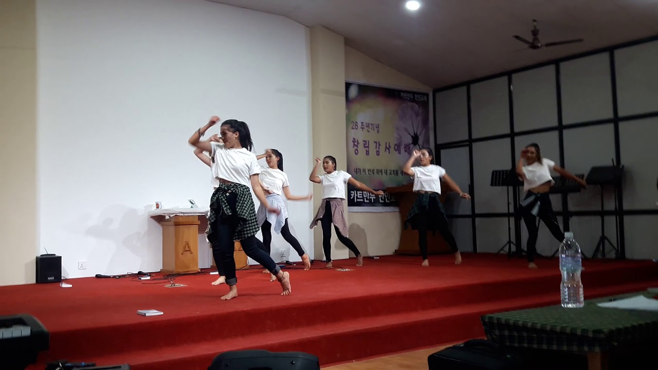 Kahile eklai vid ma eklai hunxu ma dance -  Anju Panta Christian song
