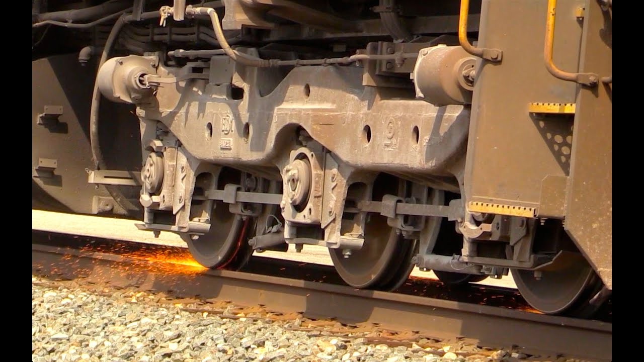 INSANE CSX Locomotive Wheel Slip