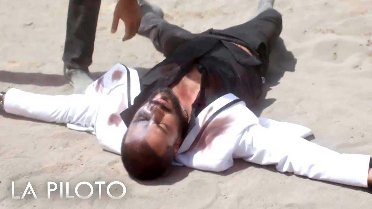 La Piloto 2  | John y Dave asesinan al coronel Santamar&iacute;a para salvar a Yolanda y a su hijo