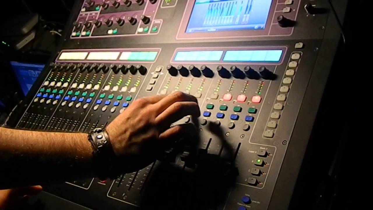 Работа звукорежиссёра. Пульт Allen & Heath GLD. HD