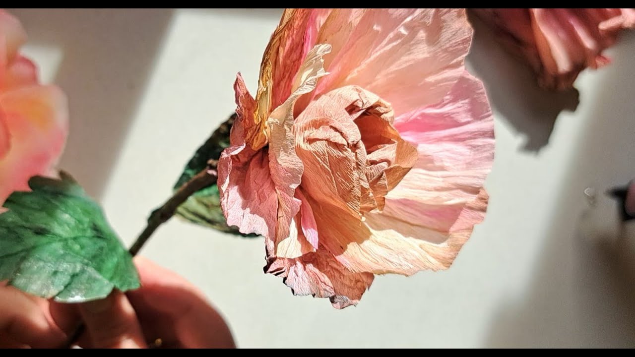 ¡NO VAS A CREER LO FÁCIL QUE ES HACER ESTAS FLORES VINTAGE CON PAPEL CREPÉ!