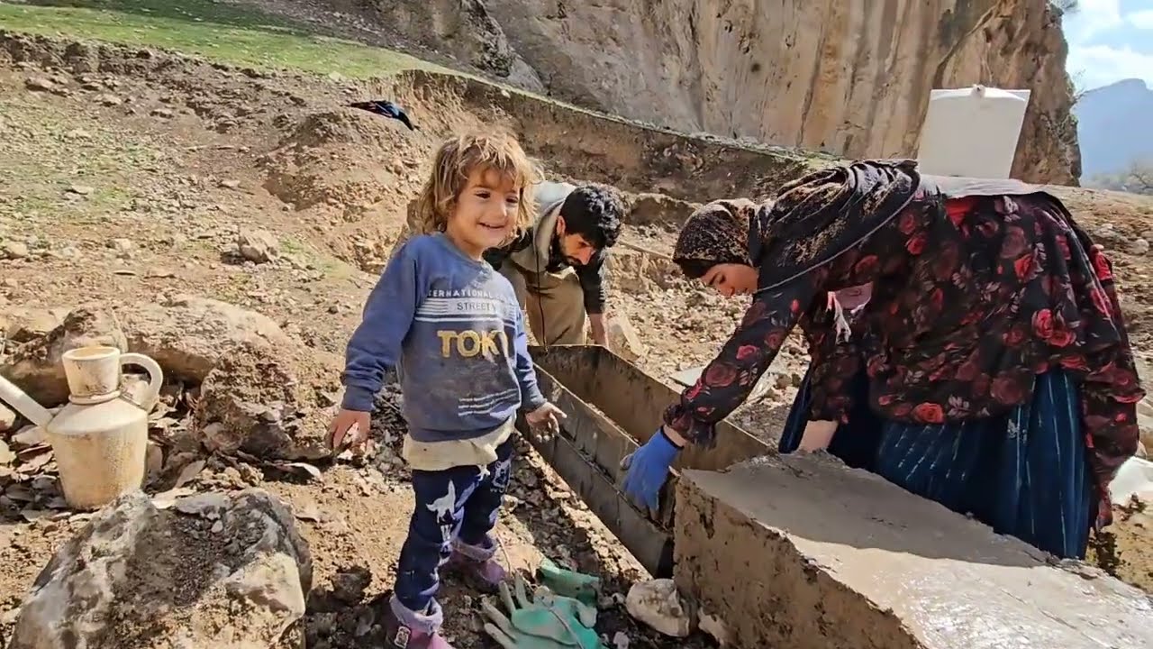 Zahra Vahidar's first successful step in building a mud house