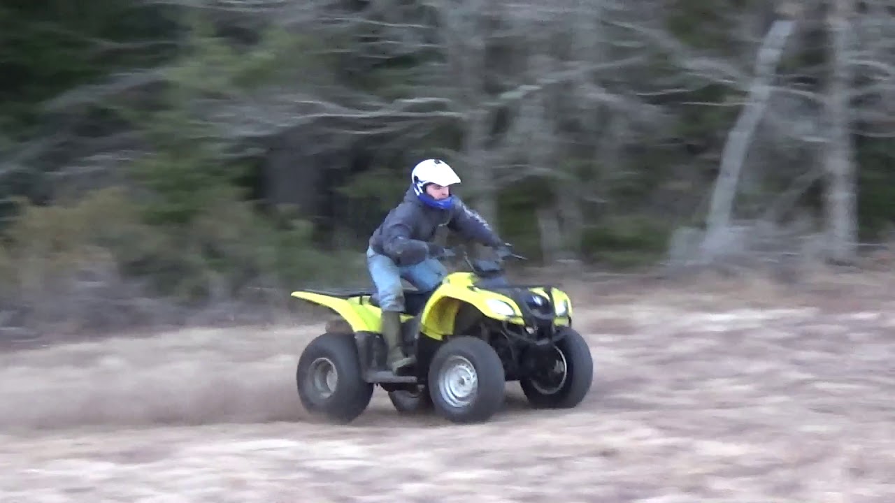 Suzuki ozark 250 laps and jumps on the track
