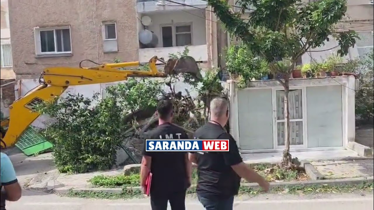 Dita e tretë e aksionit për shembjen e ndërtimeve në Sarandë