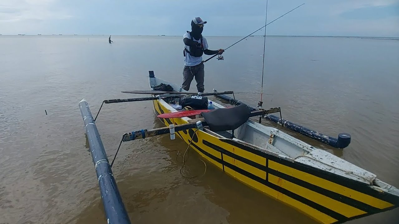 MANCING DI SPOT PERAHU DAYUNG BALIKPAPAN BATAKAN BORNEO PARADISO. .
