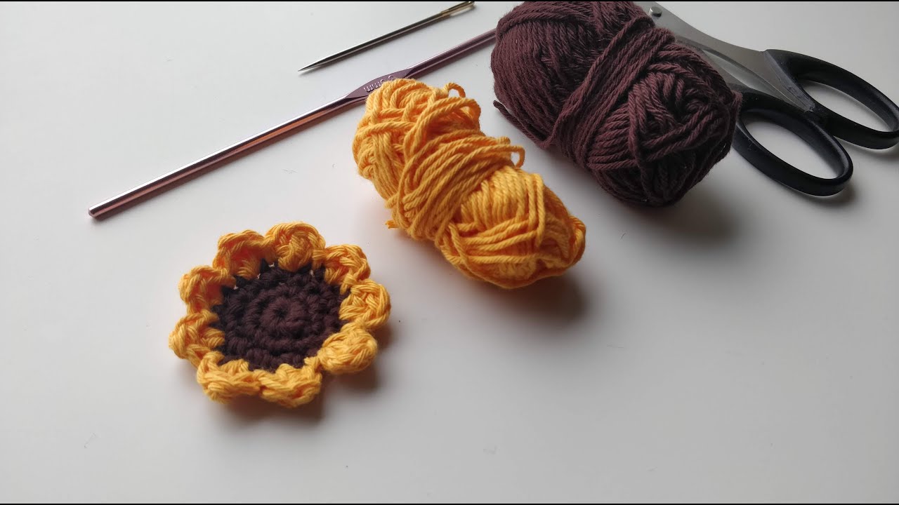 Crochet a Mini Sunflower Quick Tutorial