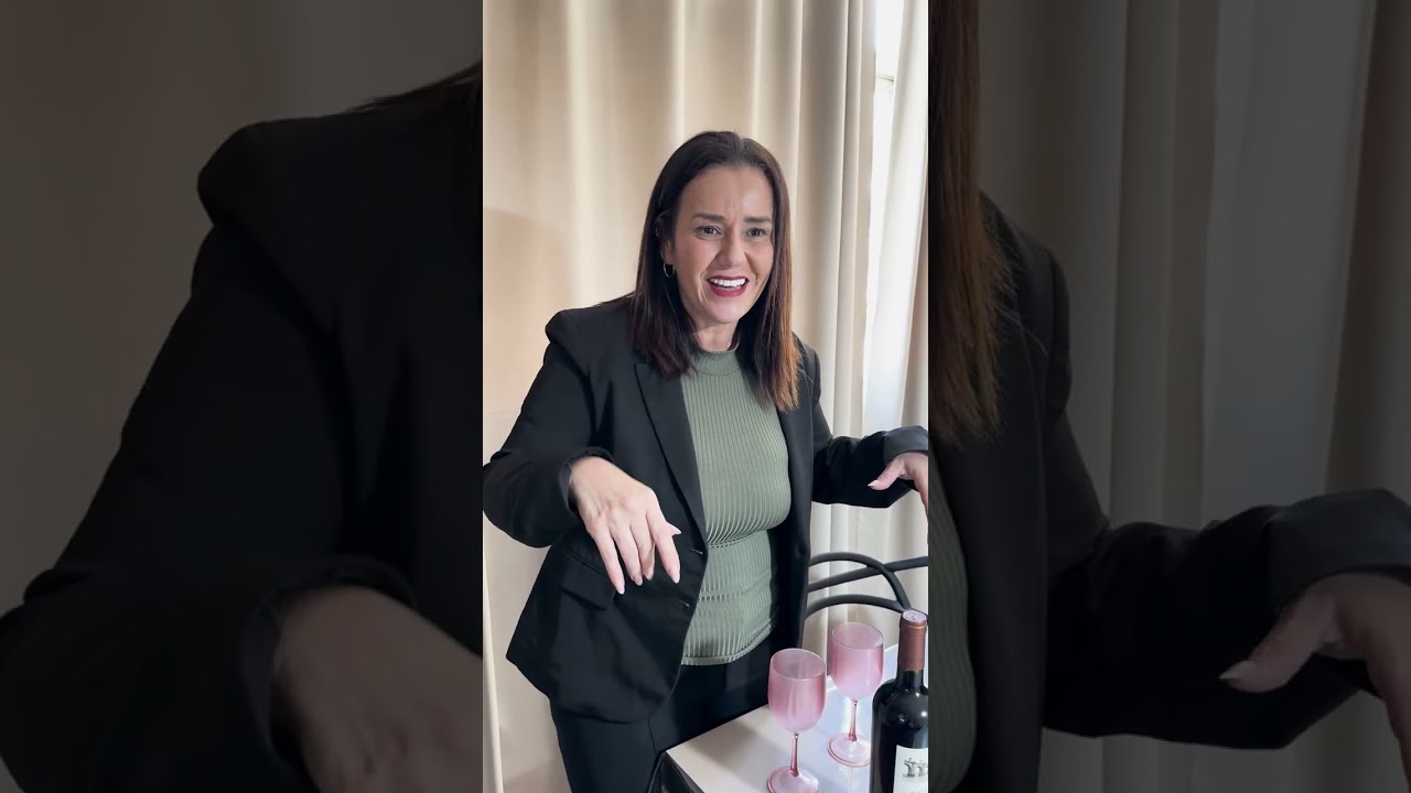 Recebeu uma promoção e nem a própria mãe ela convidou