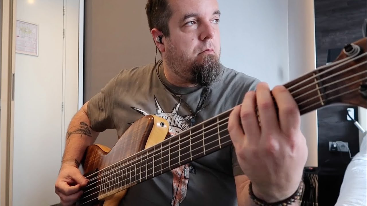 Licks and Fills from Right Hand Drive