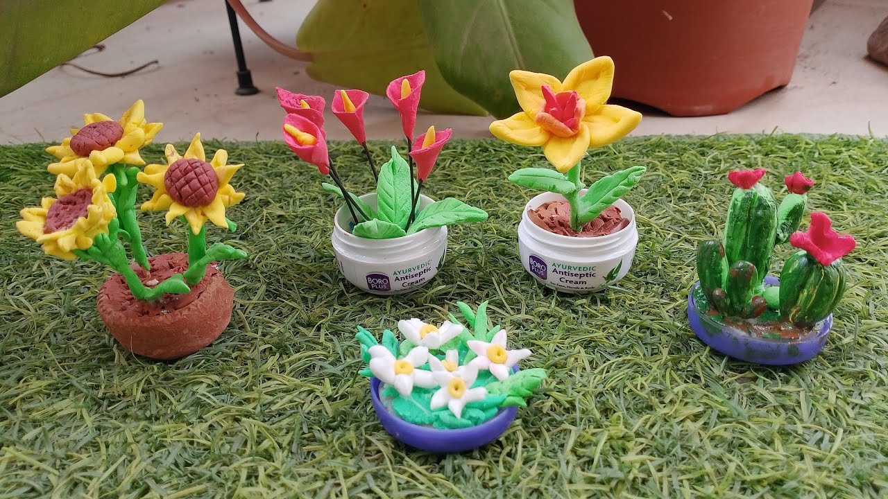 Miniature polymer clay flower tutorial ll How to make mini clay flowers 🌹🌸 ll DIY miniature flower 