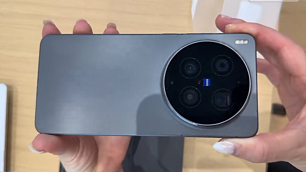 Vivo X300 Ultra 5G Black Unboxing & Colour Comparison | Which One Is Your Favourite?!