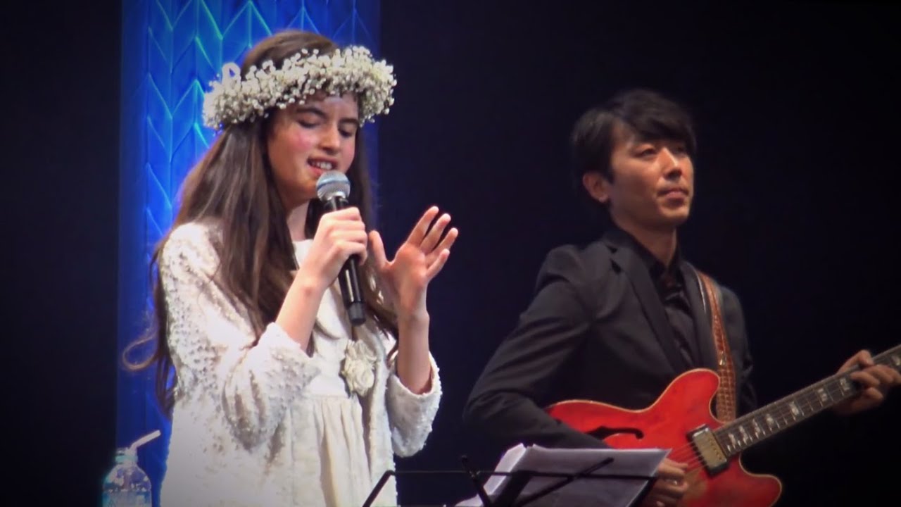 Angelina Jordan (Singing in Japanese) - Like A River Flow (Misora Hibari) (Video Stabilized)