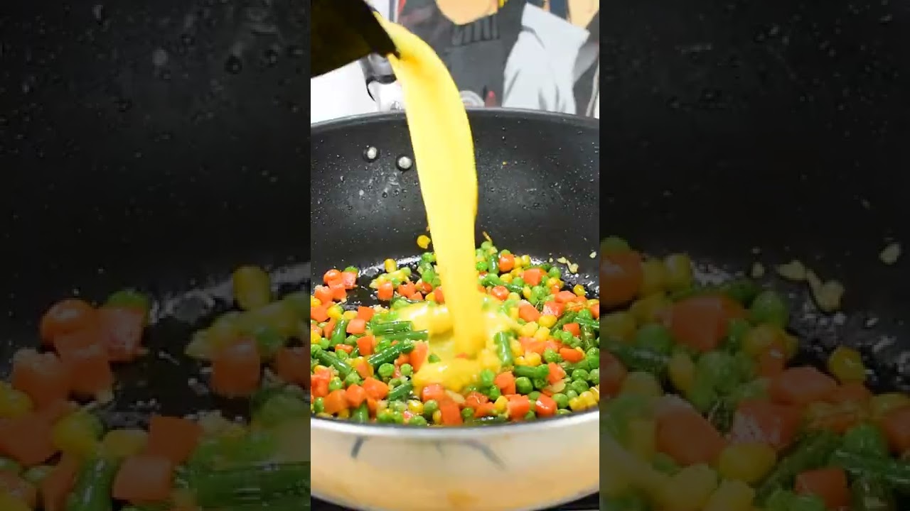 Как легко приготовить жареный рис с яйцом дома